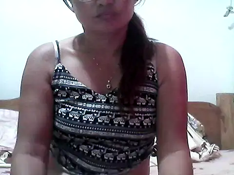 nathalie0045 online show from September 26, 2025, 10:52 am