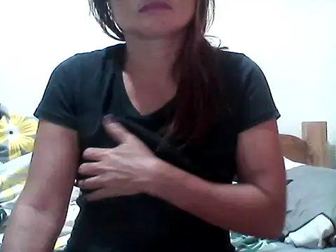 nathalie0045 online show from December 13, 2025, 10:15 pm