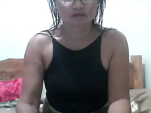 Snapshot of nathalie0045 chatting on June 15, 2026, 10:28 am nathalie0045 online show from June 15, 2026, 10:28 am