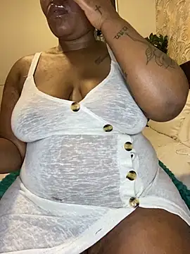 Snapshot of fatpussydallx chatting on June 19, 2026, 3:38 pm fatpussydallx online show from June 19, 2026, 3:38 pm