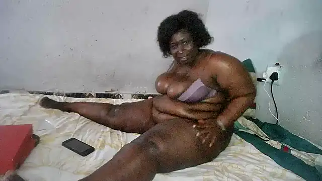 ASSQUEEN37Xx online show from September 24, 2025, 12:30 pm