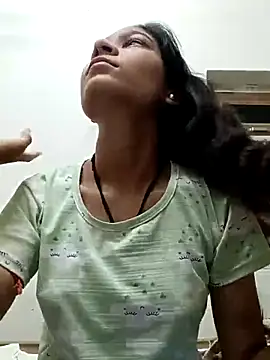 Snapshot of Hotty-sofiya chatting on October 28, 2025, 1:31 am Hotty-sofiya online show from October 28, 2025, 1:31 am