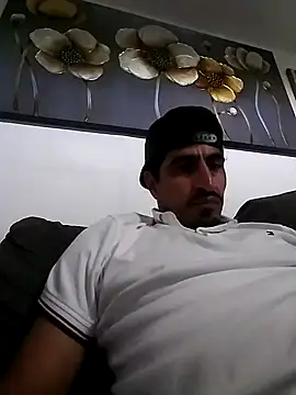 Snapshot of Arce92 chatting on April 28, 2026, 10:09 am Arce92 online show from April 28, 2026, 10:09 am