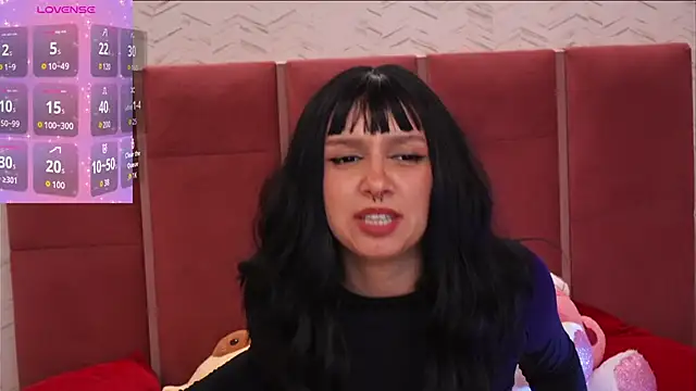 CoralineSky online show from October 4, 2025, 8:12 am