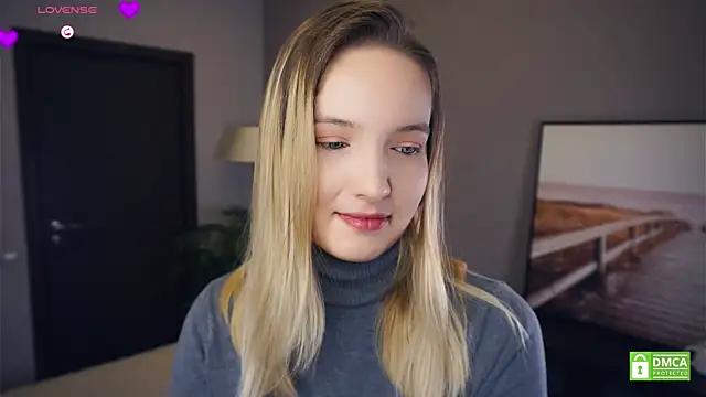 HongTomczak online show from September 30, 2025, 7:02 am