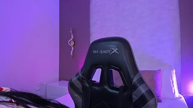 emily tolson online show from March 28, 2026, 12:38 pm