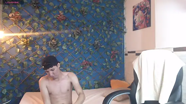 whitebull2606 online show from September 15, 2025, 12:38 pm