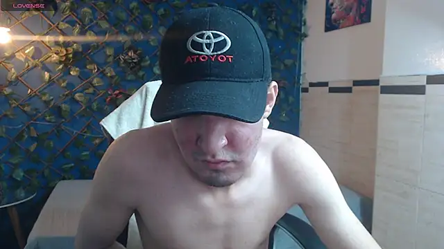 whitebull2606 online show from September 17, 2025, 1:13 pm