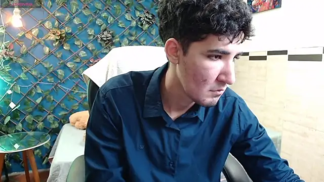 whitebull2606 online show from October 12, 2025, 12:48 pm