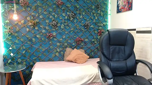 whitebull2606 online show from October 30, 2025, 12:06 pm