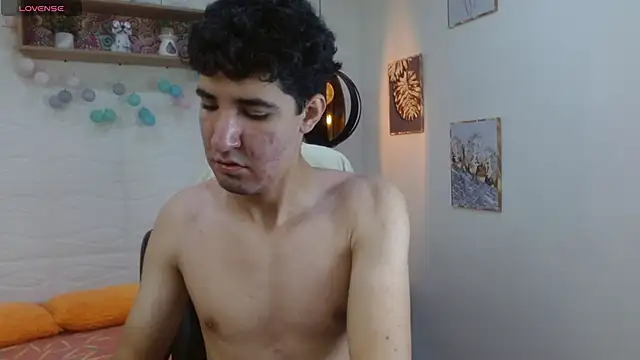 whitebull2606 online show from November 4, 2025, 11:53 am