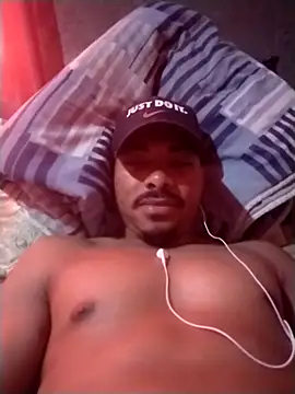 Snapshot of Poss19 chatting on October 11, 2025, 12:26 pm Poss19 online show from October 11, 2025, 12:26 pm