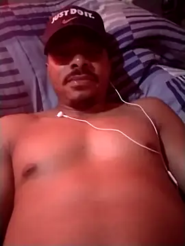 Snapshot of Poss19 chatting on October 12, 2025, 1:43 pm Poss19 online show from October 12, 2025, 1:43 pm