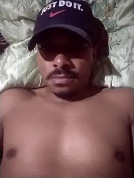 Snapshot of Poss19 chatting on October 14, 2025, 9:48 pm Poss19 online show from October 14, 2025, 9:48 pm