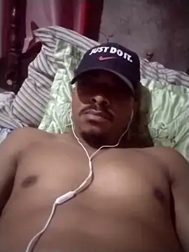 Snapshot of Poss19 chatting on October 16, 2025, 1:39 am Poss19 online show from October 16, 2025, 1:39 am