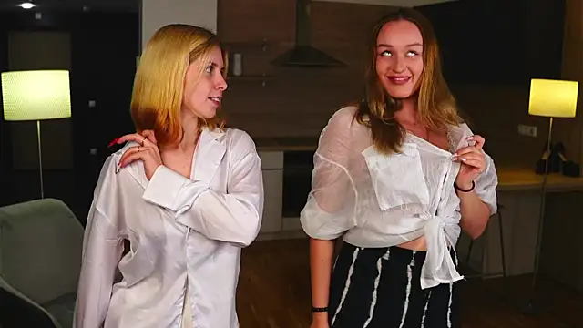 HermelindaKopczyk online show from September 12, 2025, 4:40 pm
