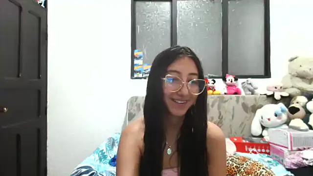 Snapshot of Nanilux chatting on September 24, 2025, 5:49 pm Nanilux online show from September 24, 2025, 5:49 pm