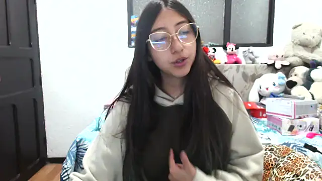 Snapshot of Nanilux chatting on September 28, 2025, 7:08 pm Nanilux online show from September 28, 2025, 7:08 pm