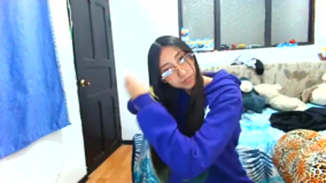 Snapshot of Nanilux chatting on October 30, 2025, 12:34 am Nanilux online show from October 30, 2025, 12:34 am