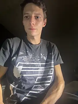 TurOnyou online show from November 4, 2025, 10:20 pm