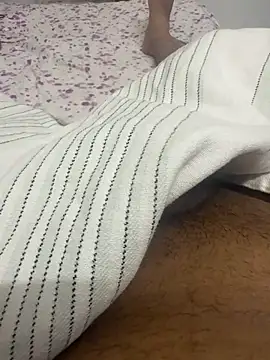 Honeyxoxx online show from April 21, 2026, 7:28 pm