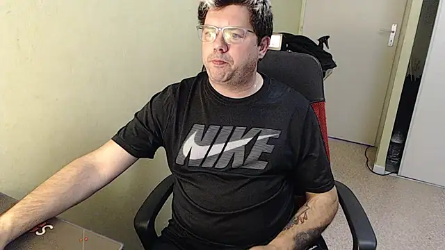 Snapshot of blueandwhite1 chatting on January 9, 2025, 3:34 pm blueandwhite1 online show from January 9, 2025, 3:34 pm