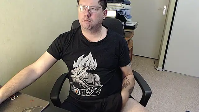 Snapshot of blueandwhite1 chatting on February 5, 2025, 8:21 am blueandwhite1 online show from February 5, 2025, 8:21 am