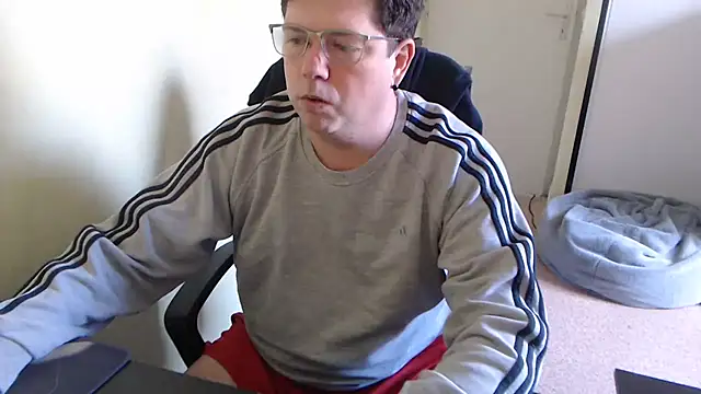 Snapshot of blueandwhite1 chatting on March 2, 2025, 10:03 am blueandwhite1 online show from March 2, 2025, 10:03 am