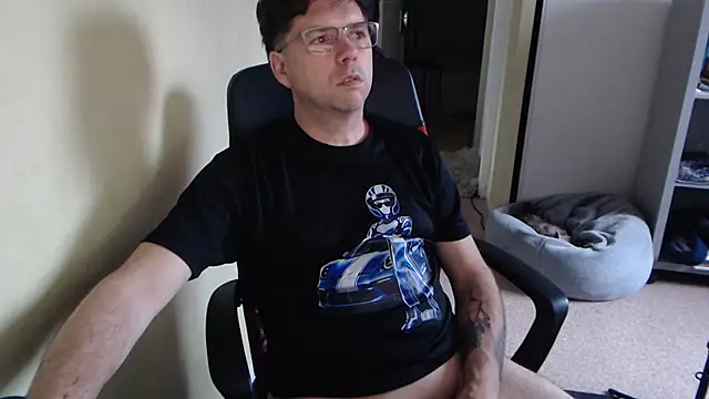 blueandwhite1 online show from June 2, 2026, 3:47 pm
