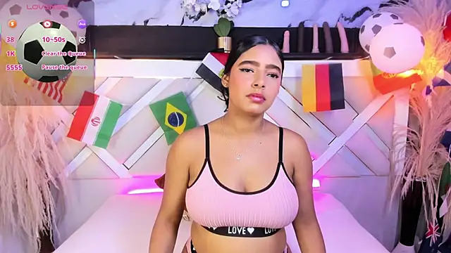 Snapshot of Zoe-Johnson_ chatting on June 23, 2026, 9:24 pm Zoe-Johnson online show from June 23, 2026, 9:24 pm