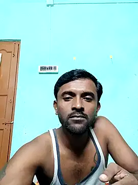 ShinuRoy online show from November 19, 2025, 1:33 pm