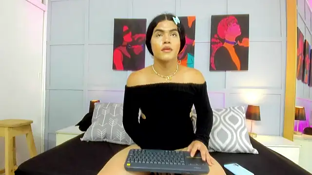 Drag Lopera online show from September 24, 2025, 6:55 pm