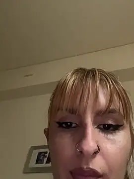 Sexy Bulgarian woman online show from November 1, 2025, 9:22 am