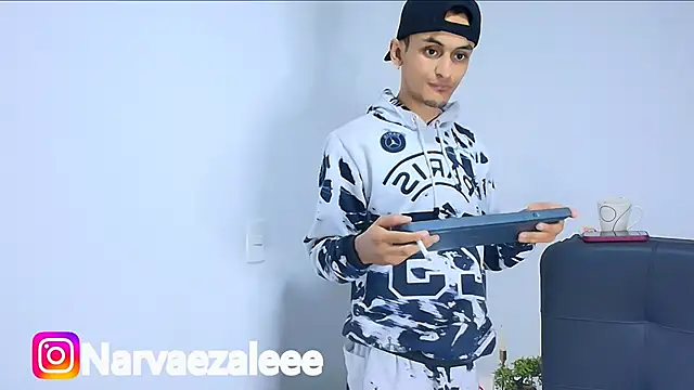 AlejandroLoouis online show from October 31, 2025, 1:50 am