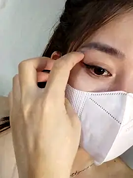 SayangLy online show from October 28, 2025, 7:45 am