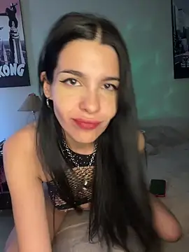 IaraStone online show from October 21, 2025, 10:27 am