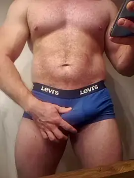 AlphaGymMale online show from November 16, 2025, 1:11 am