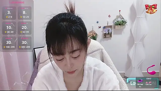 Abb-qiaoyi online show from January 14, 2026, 10:47 pm