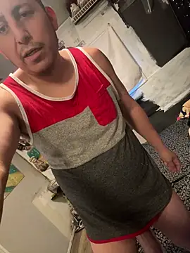 Snapshot of B3toBaby chatting on November 4, 2025, 12:32 am B3toBaby online show from November 4, 2025, 12:32 am