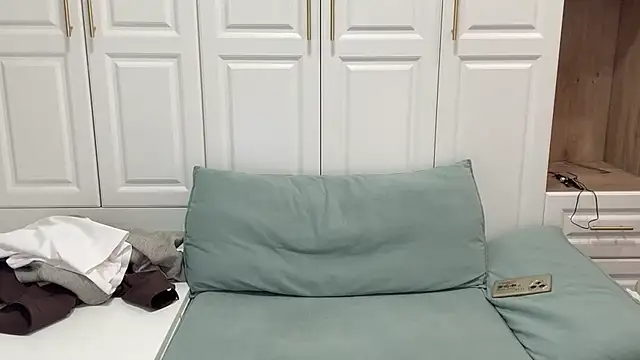 STxuguanhan online show from October 27, 2025, 8:51 am