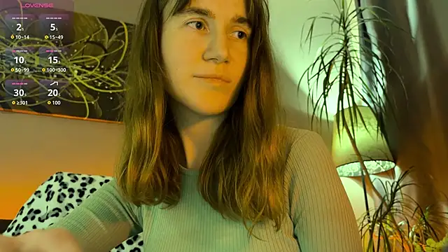 velina   online show from December 16, 2025, 9:31 pm