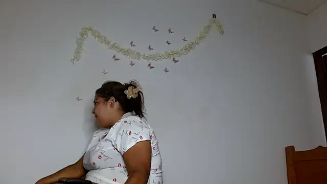 69smallstar online show from October 27, 2025, 5:50 pm