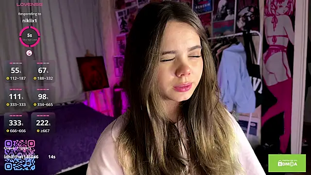 PinkiRay online show from September 9, 2025, 4:28 pm