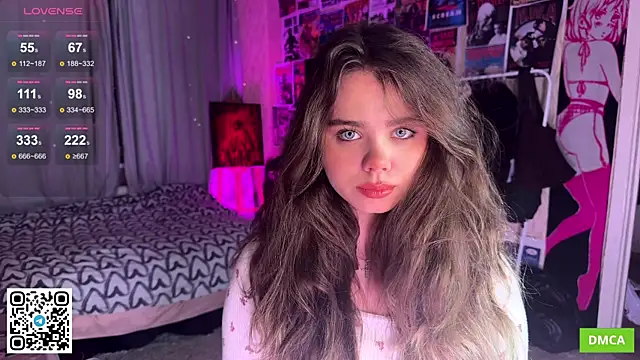 PinkiRay online show from October 9, 2025, 6:17 pm