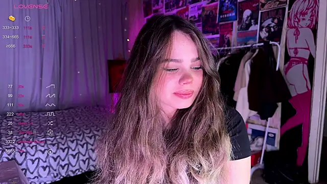 PinkiRay online show from October 22, 2025, 6:18 pm