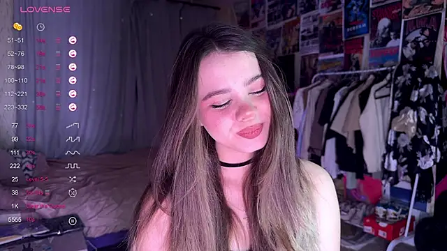 PinkiRay online show from November 4, 2025, 5:45 pm