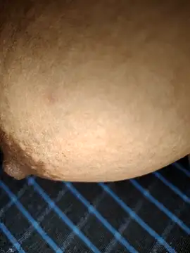 Hot pooja55 online show from April 6, 2026, 8:10 pm