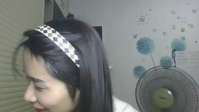 Monice1314 online show from September 25, 2025, 12:20 pm