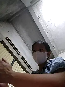 Lilyy-y online show from October 15, 2025, 9:15 pm