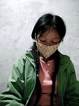 Lilyy-y online show from October 22, 2025, 9:25 pm